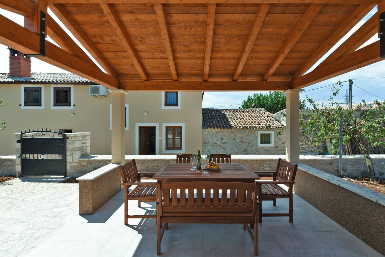 Foto 7 von 47: Ferienhaus für 6 Personen mit Terrasse