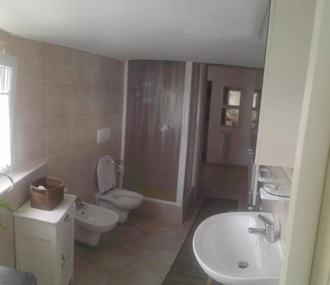 Foto 5 von 12: Double Room with Private Bathroom