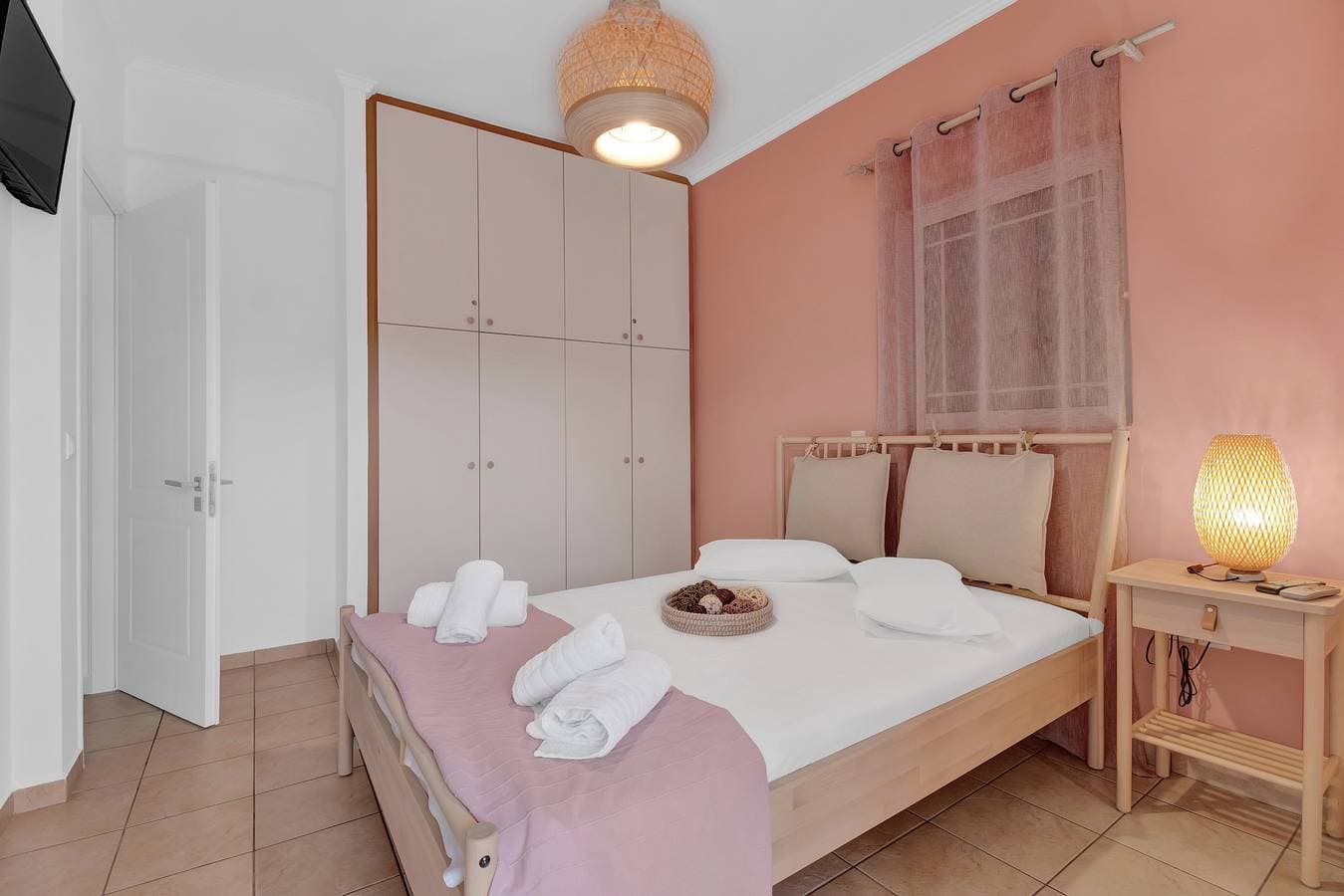 Foto 11 von 21: Ferienwohnung 'Elaia 1' mit Meerblick, WLAN und Klimaanlage