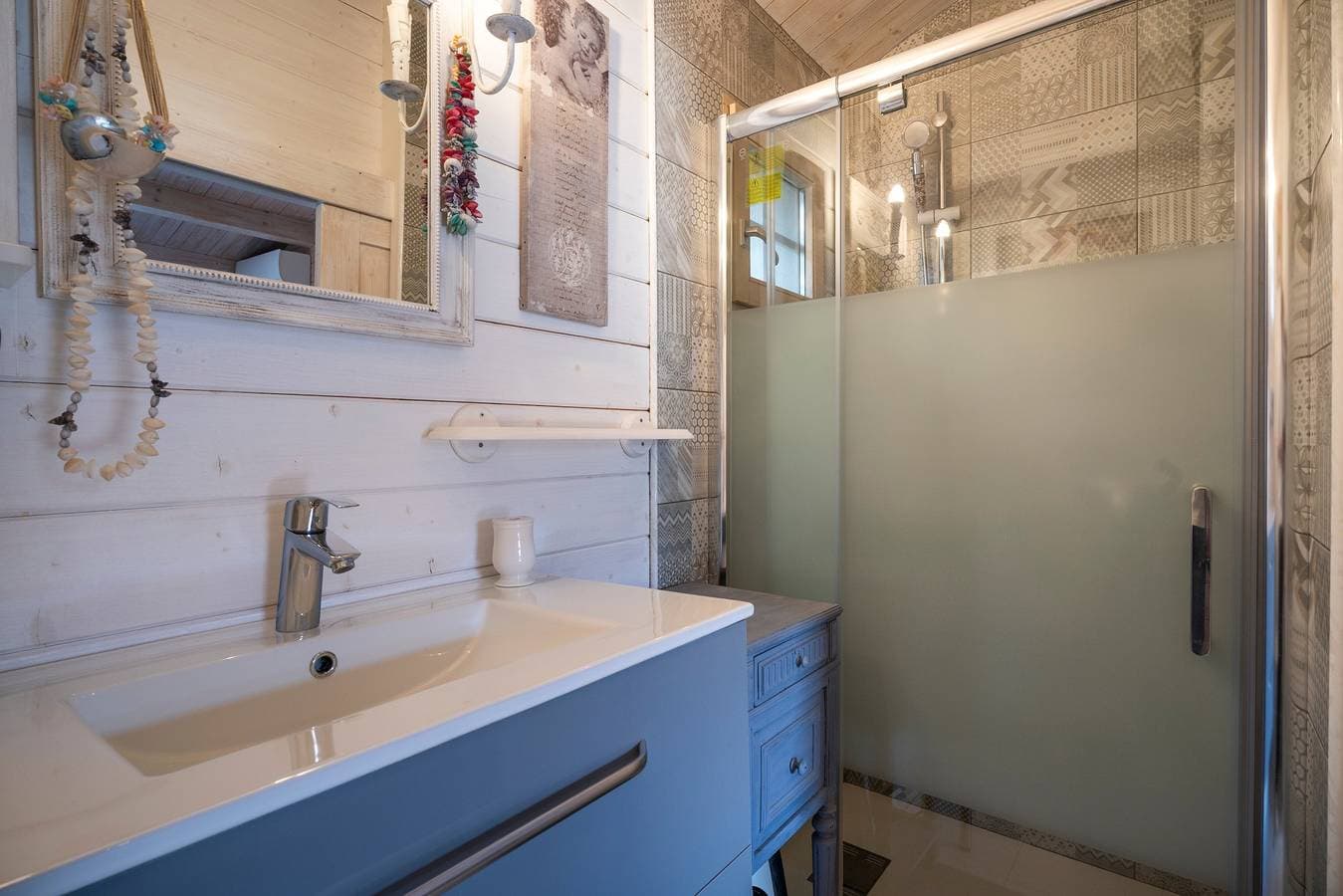 Foto 12 von 22: Ferienwohnung 'Autour D'un Patio, Proche Mer' mit privater Terrasse, Wi-Fi und Klimaanlage