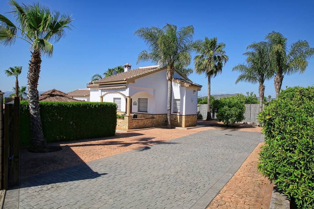 Foto 13 von 30: Private Villa, umgeben von Orangenbäumen, mit Swimmingpool, 10 Minuten vom Zentrum entfernt