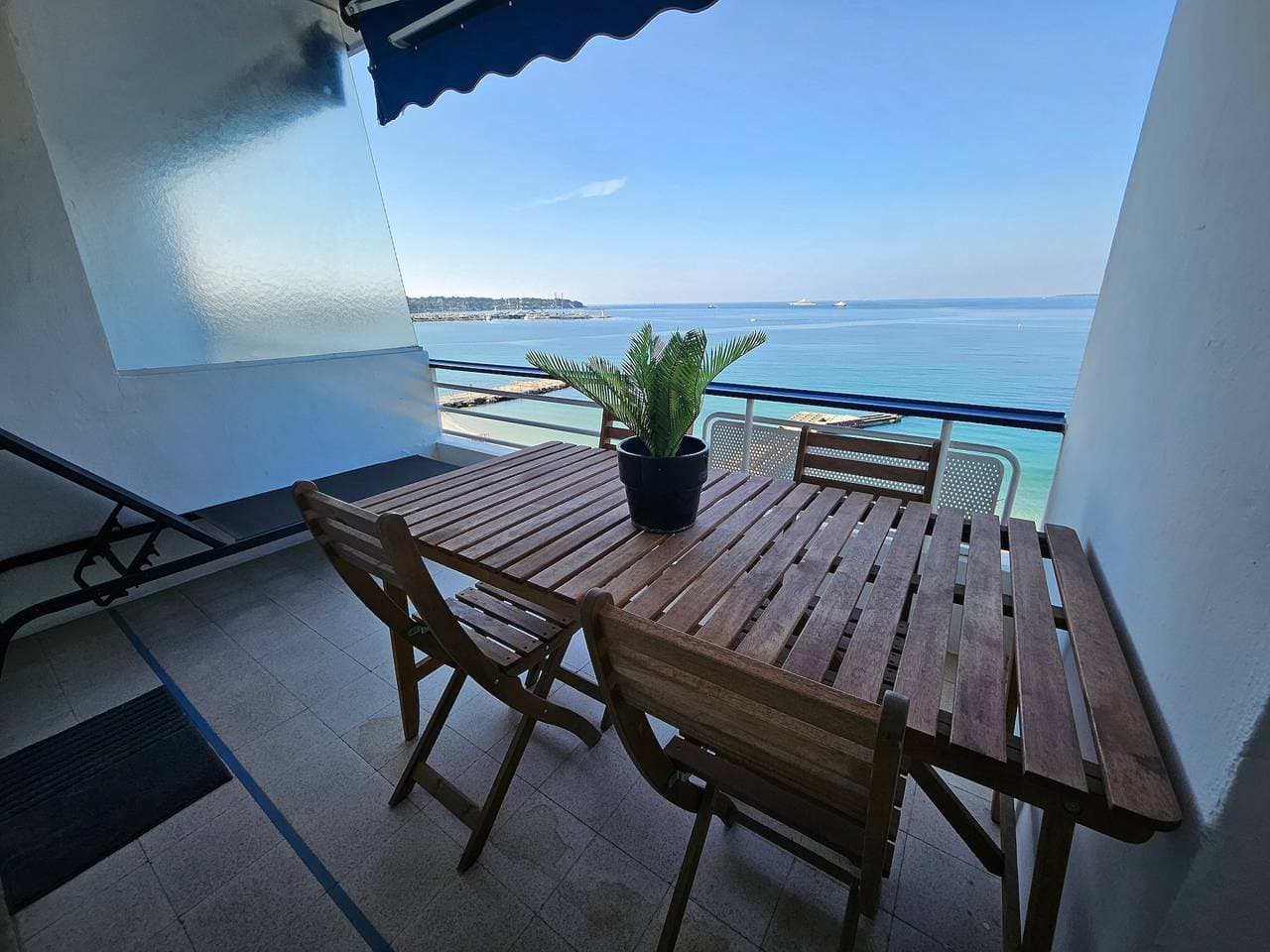 Foto 2 von 12: Zentrales Juan-les-Pins Colombier: 1-Zimmer mit Meerblick & Parkplatz