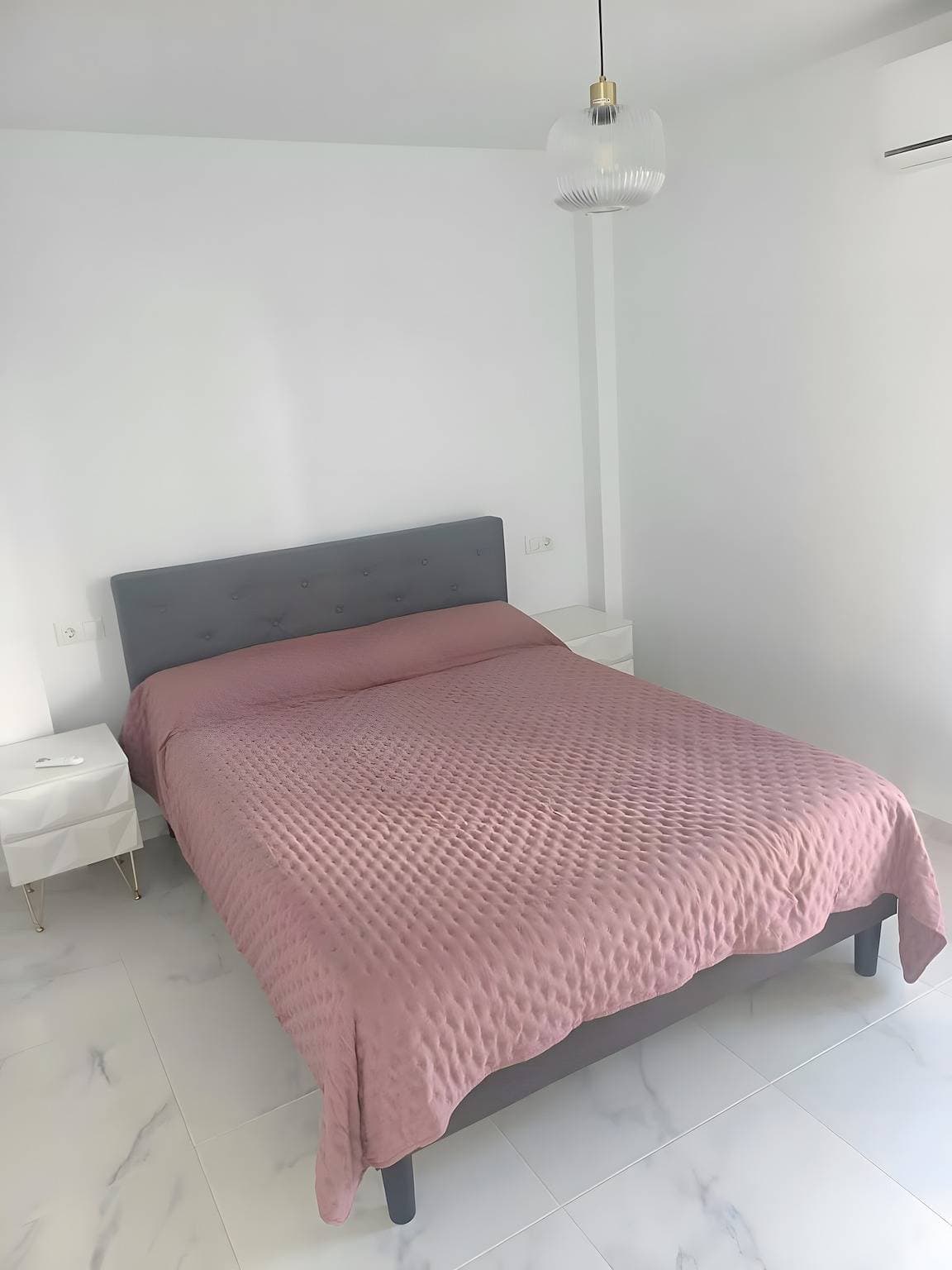 Foto 5 von 17: Wunderschöne Strandwohnung mit 2 Schlafzimmern, Garage, Pool, schnellem WLAN, Garten, 30 m zum Strand