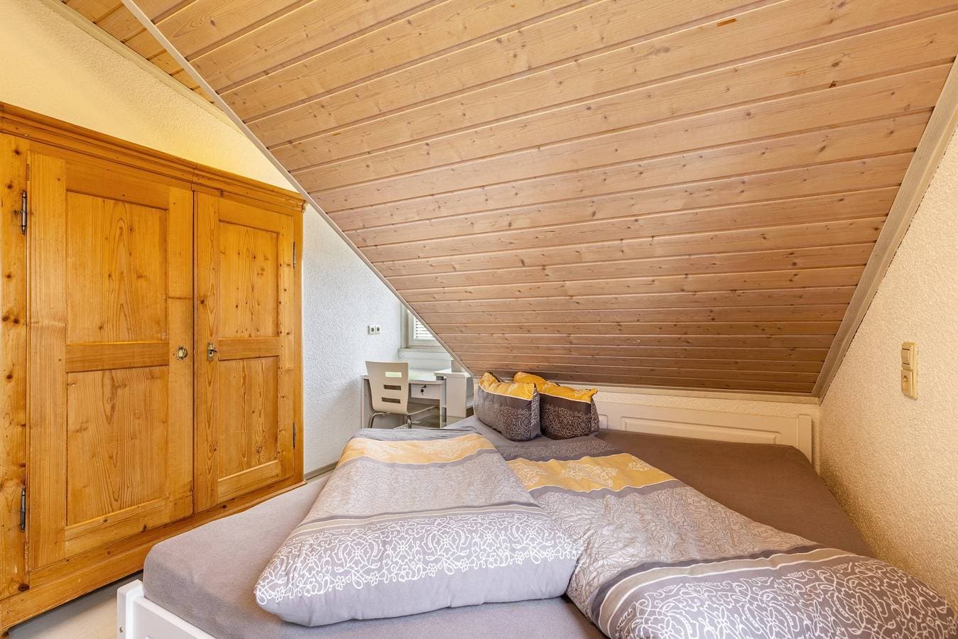 Foto 12 von 39: Ferienwohnung Christine mit Bergblick, privater Terrasse und WLAN