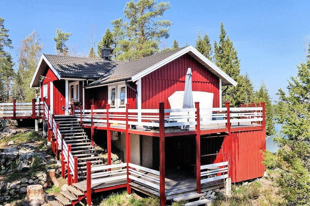Foto 6 von 22: Ferienhaus Tived - direkt am See, Sauna, Boot, Badezuber