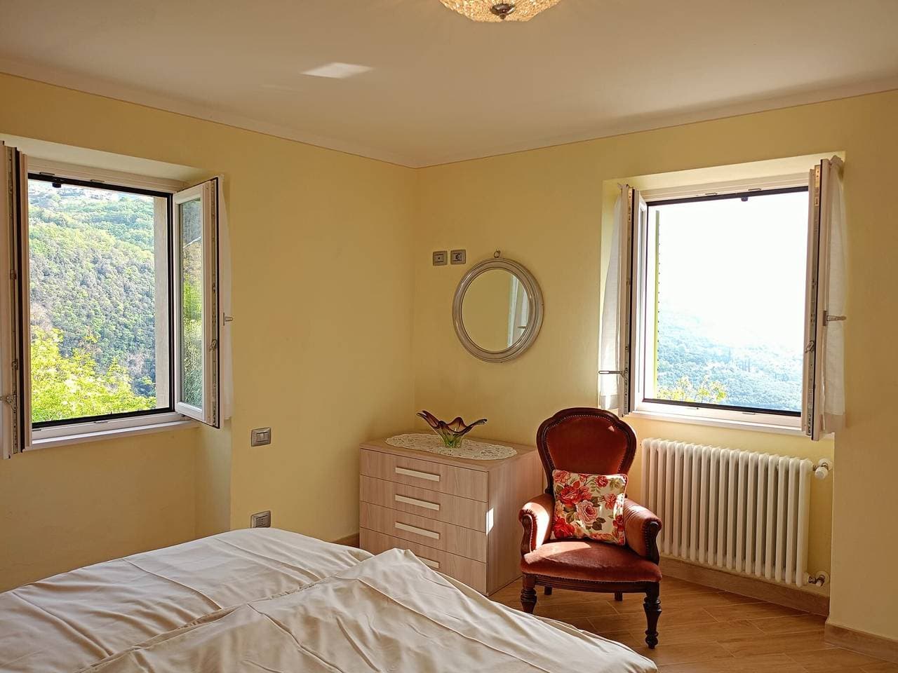 Foto 3 von 30: Ferienwohnung 'El Pià' mit Seeblick und privatem Garten
