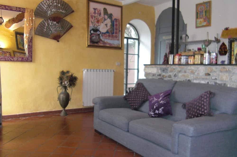 Foto 3 von 25: Apartment Mit Großem Terrazzo Und Garten In Ruhigem Italienischem Dorf