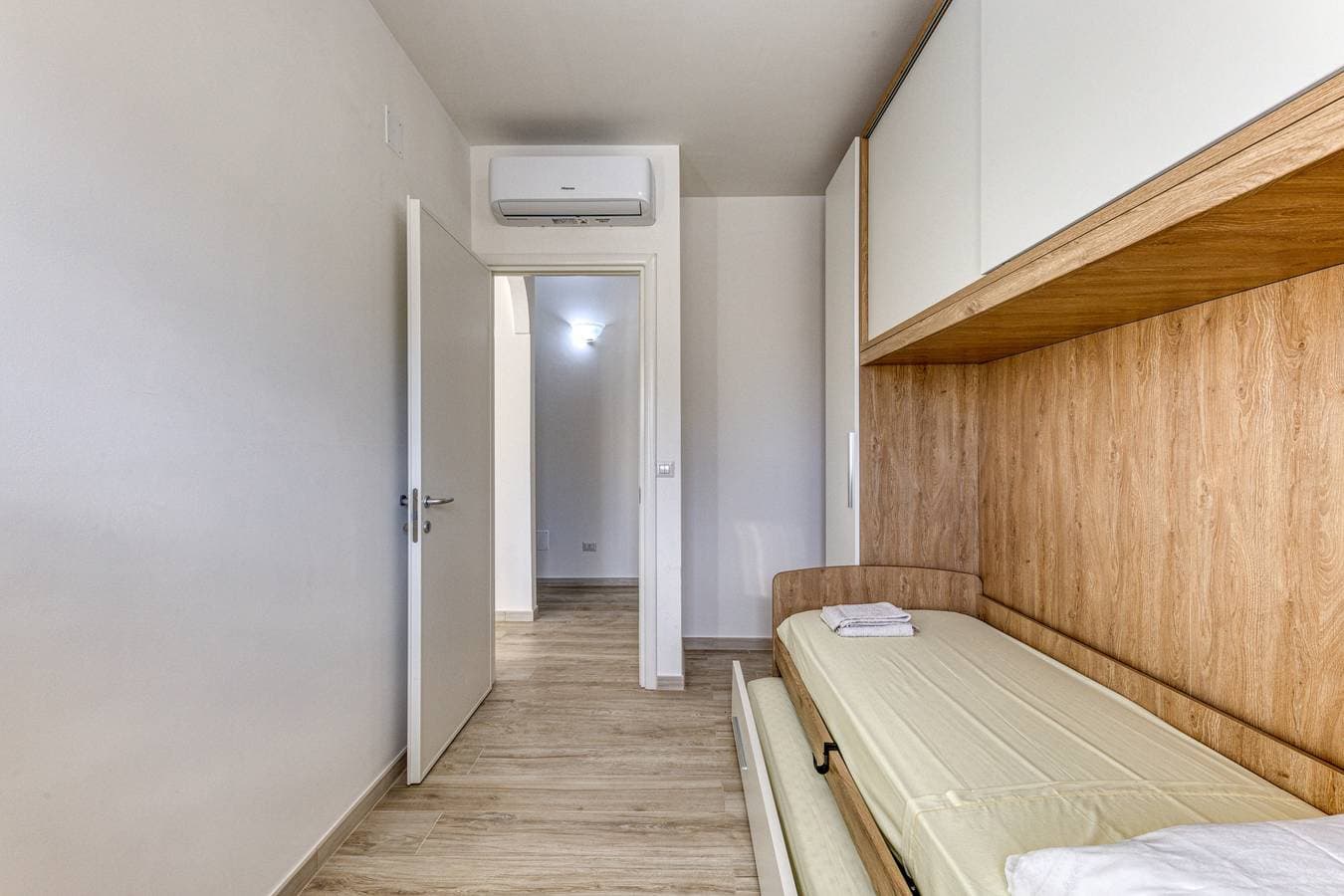 Foto 5 von 14: Ferienwohnung 'Stella Marina' mit privater Terrasse, WLAN und Klimaanlage