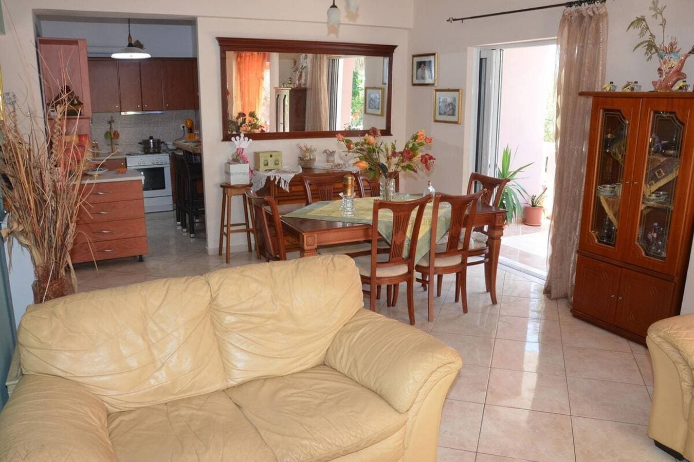 Foto 9 von 40: Ferienwohnung für 5 Personen mit Terrasse