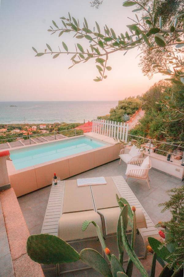 Foto 2 von 5: Villa with Sea View