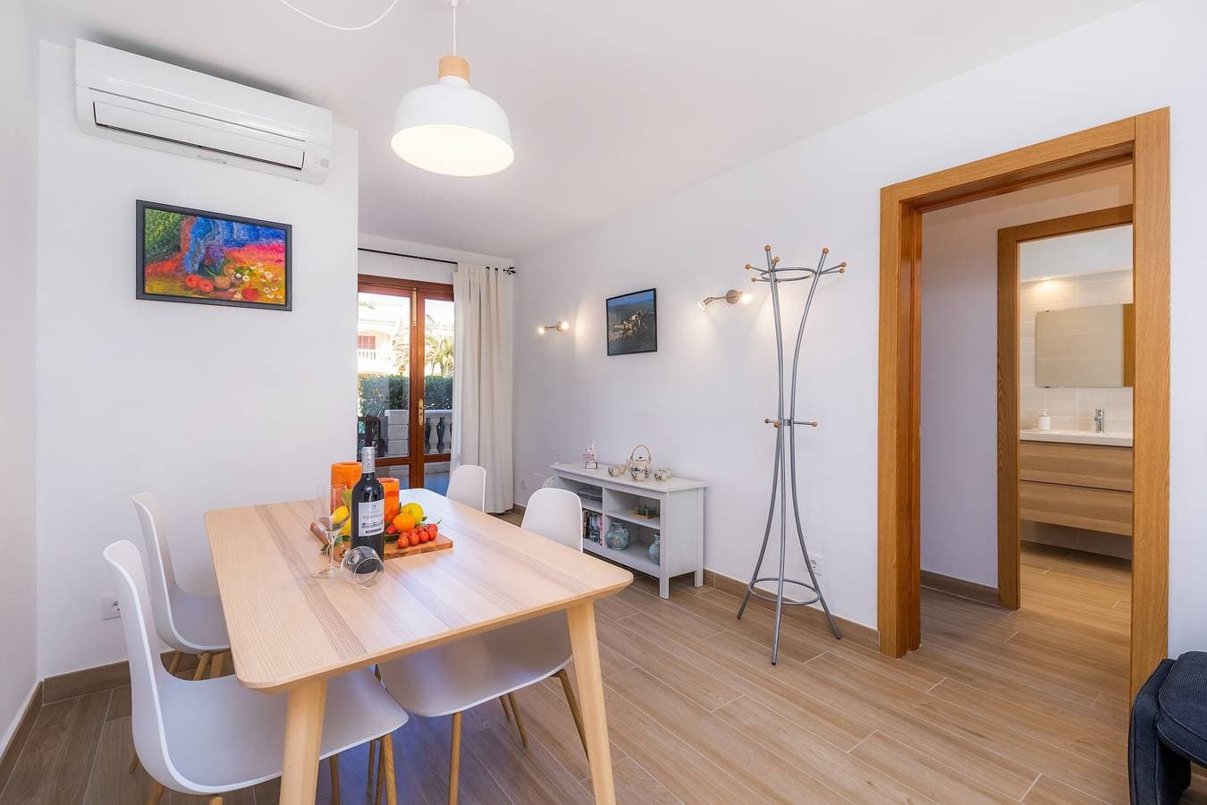 Foto 12 von 25: Ferienhaus "Can Nogueras" mit WLAN, Balkon, Terrasse, Gemeinschaftspool und Garten