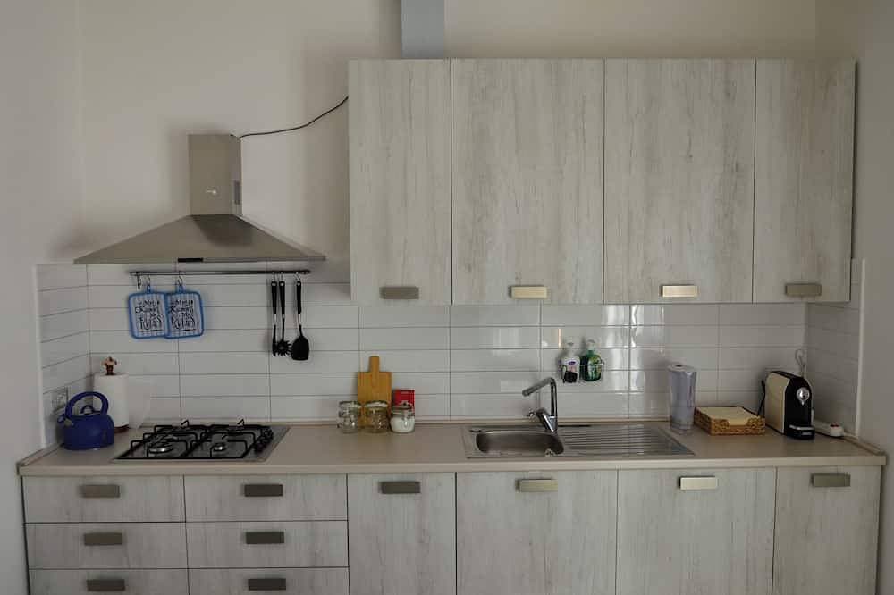 Foto 11 von 22: Just a dip away from Lake Iseo is this beautiful apartment