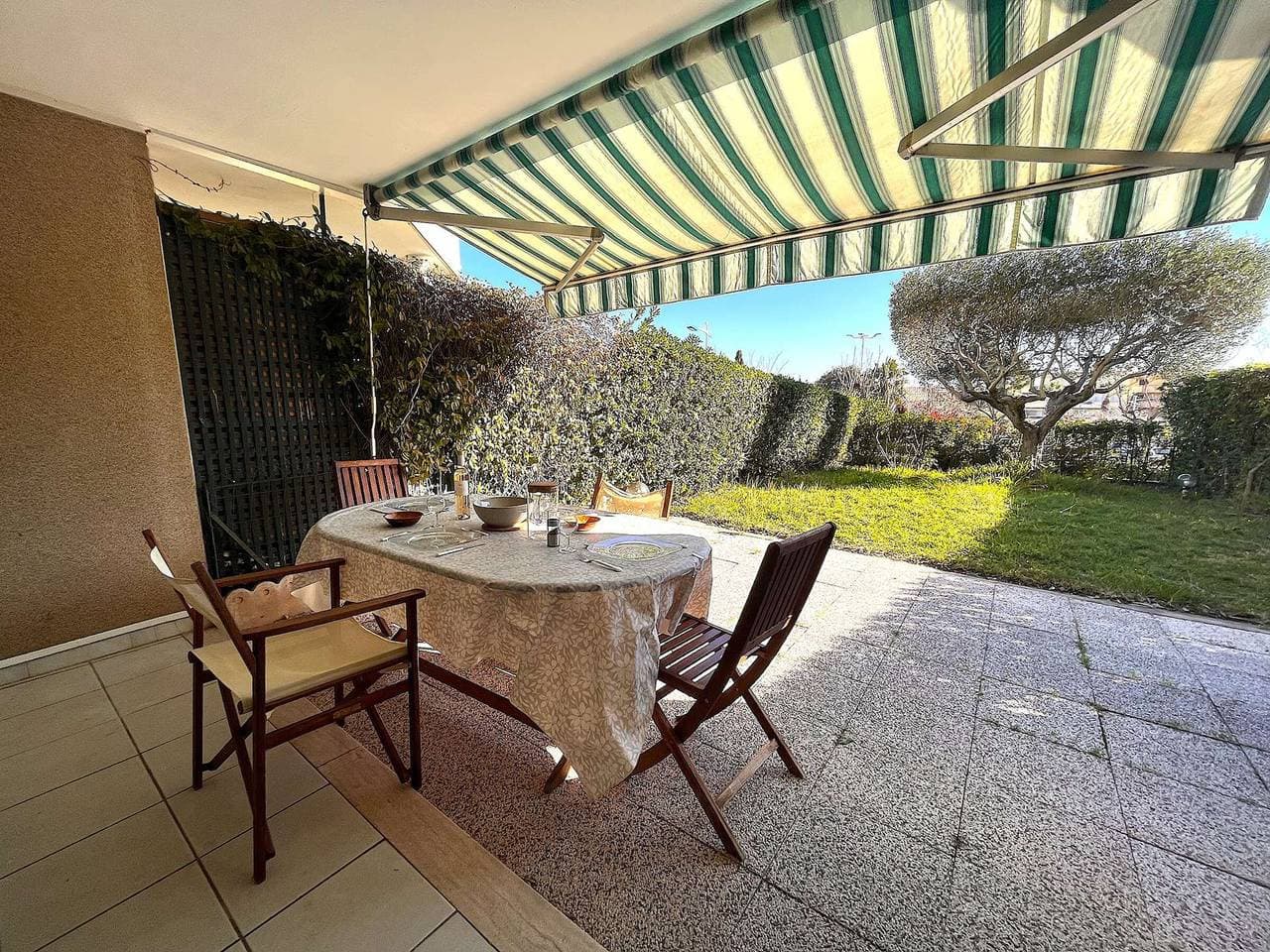 Studio/Kabine für 4 Personen, 80m vom Strand, WLAN, Terrasse, Parkplatz, Cavalaire-sur-Mer 1