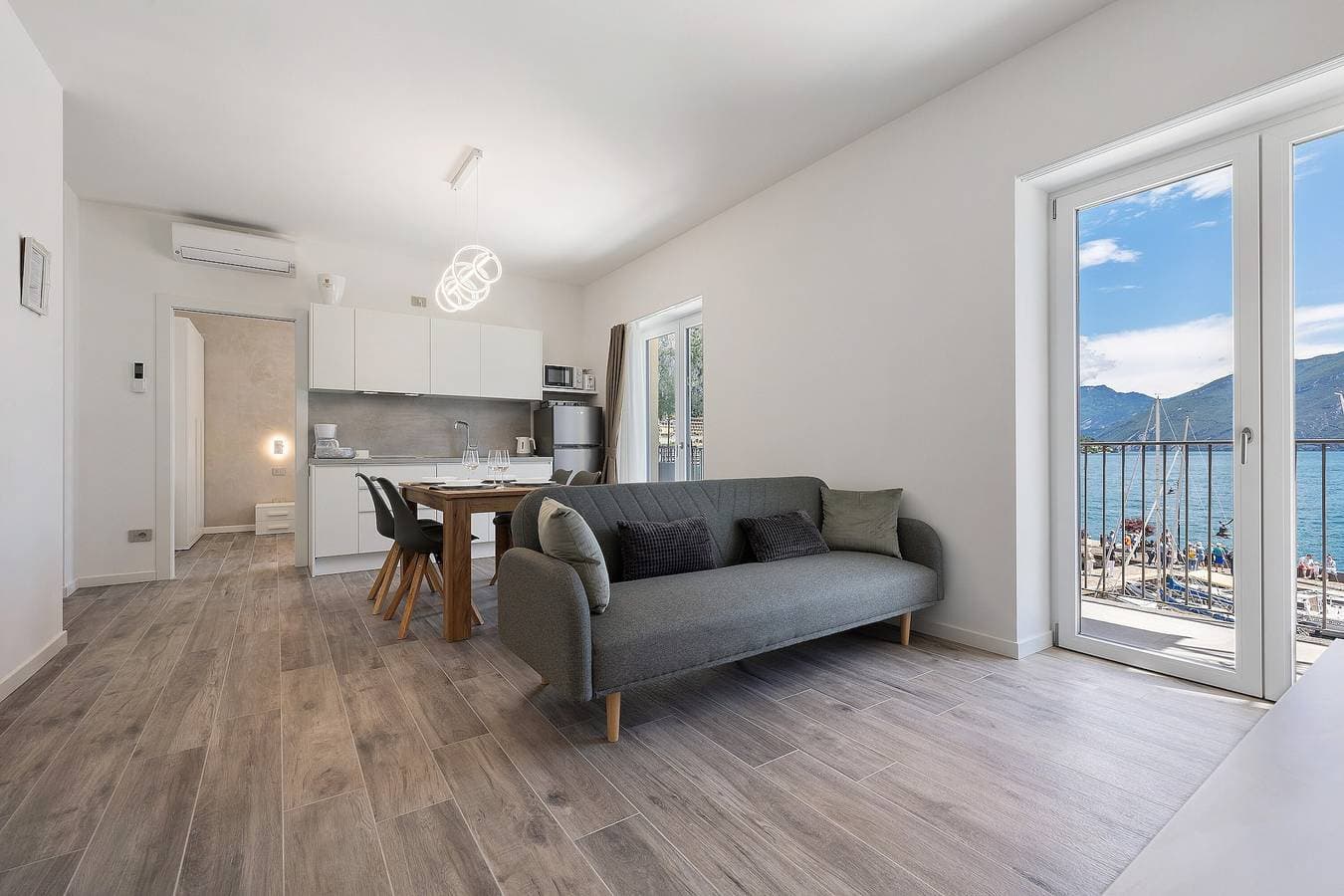 Jacky's Apartments 1