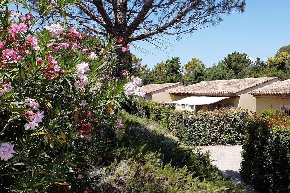 Foto 4 von 30: Villa Verdi D Luft-Wohnung mit Terrasse und privatem Garten Pool