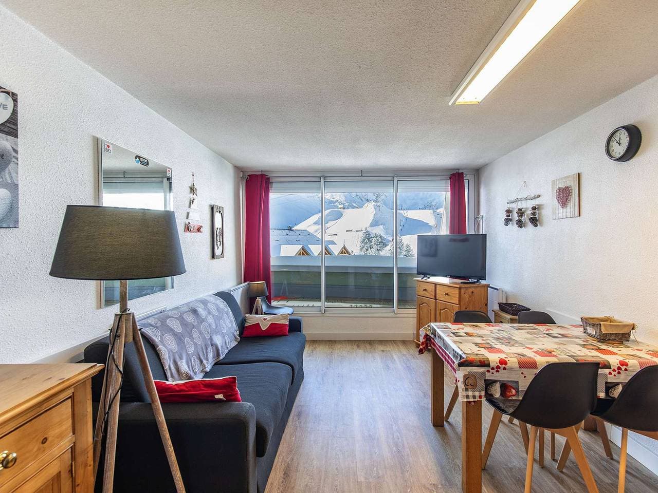 Foto 3 von 12: Studio Kabine 5 Pers, Balkon, ausgestattete Küche, Skiraum