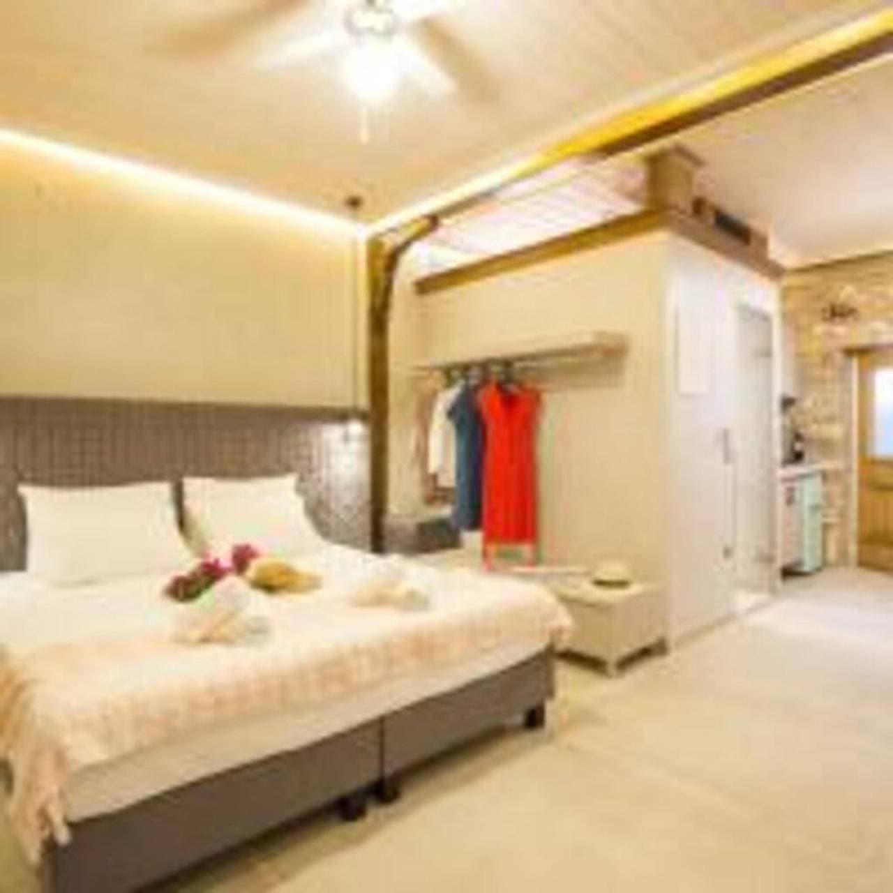 Foto 3 von 12: Stone Suite A