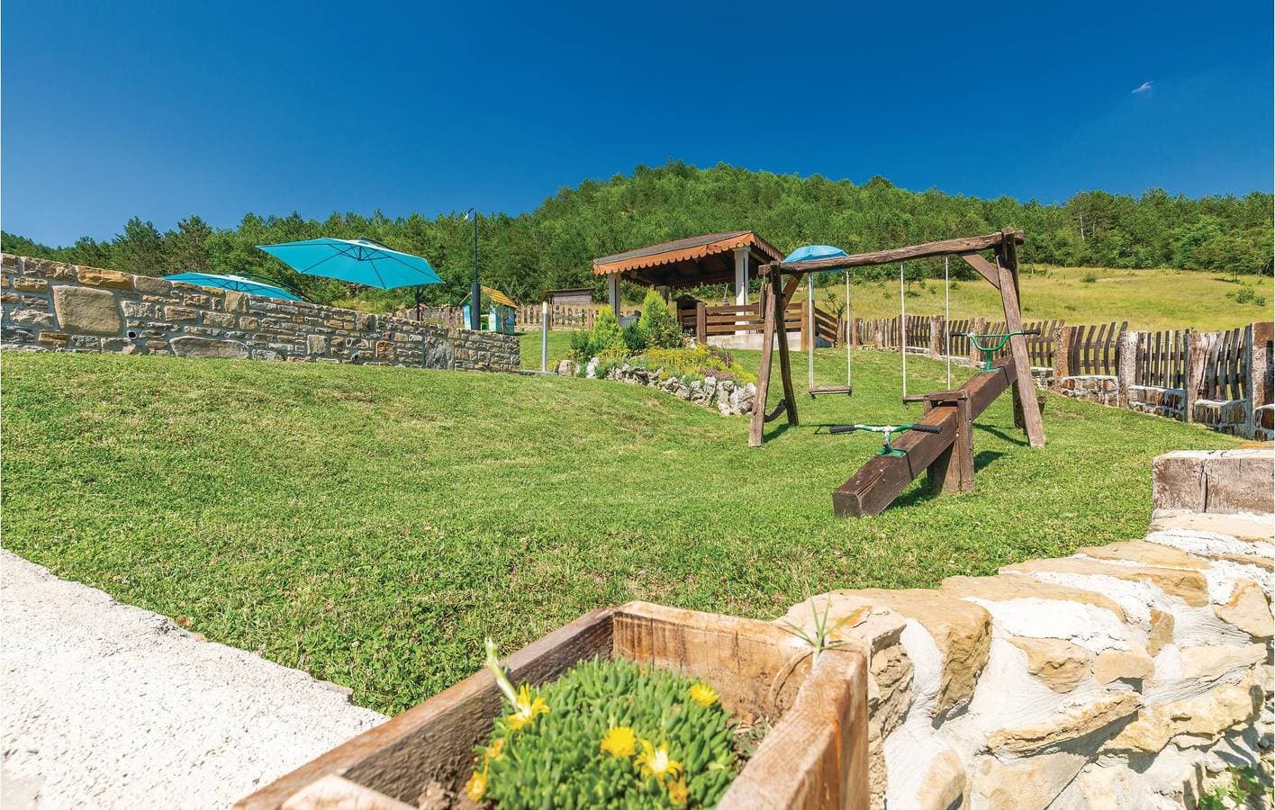 Foto 9 von 48: Gemütliche 1-Zimmer-Unterkunft mit Waschmaschine, WLAN, Klimaanlage und Terrasse