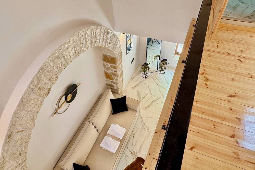 Foto 10 von 24: Skouna 2 Luxury Suite