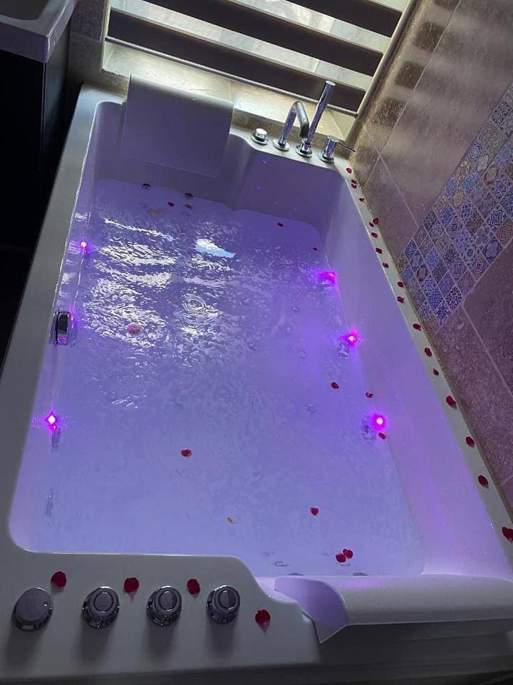 Foto 10 von 10: Queen Room with Spa Bath