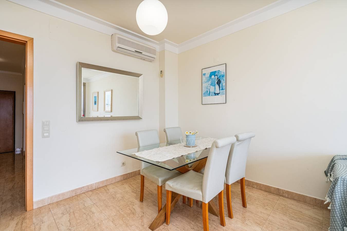 Foto 6 von 27: Ferienwohnung 'Helligkeit Komfort In Burgau' mit Meerblick, Wi-Fi und Klimaanlage