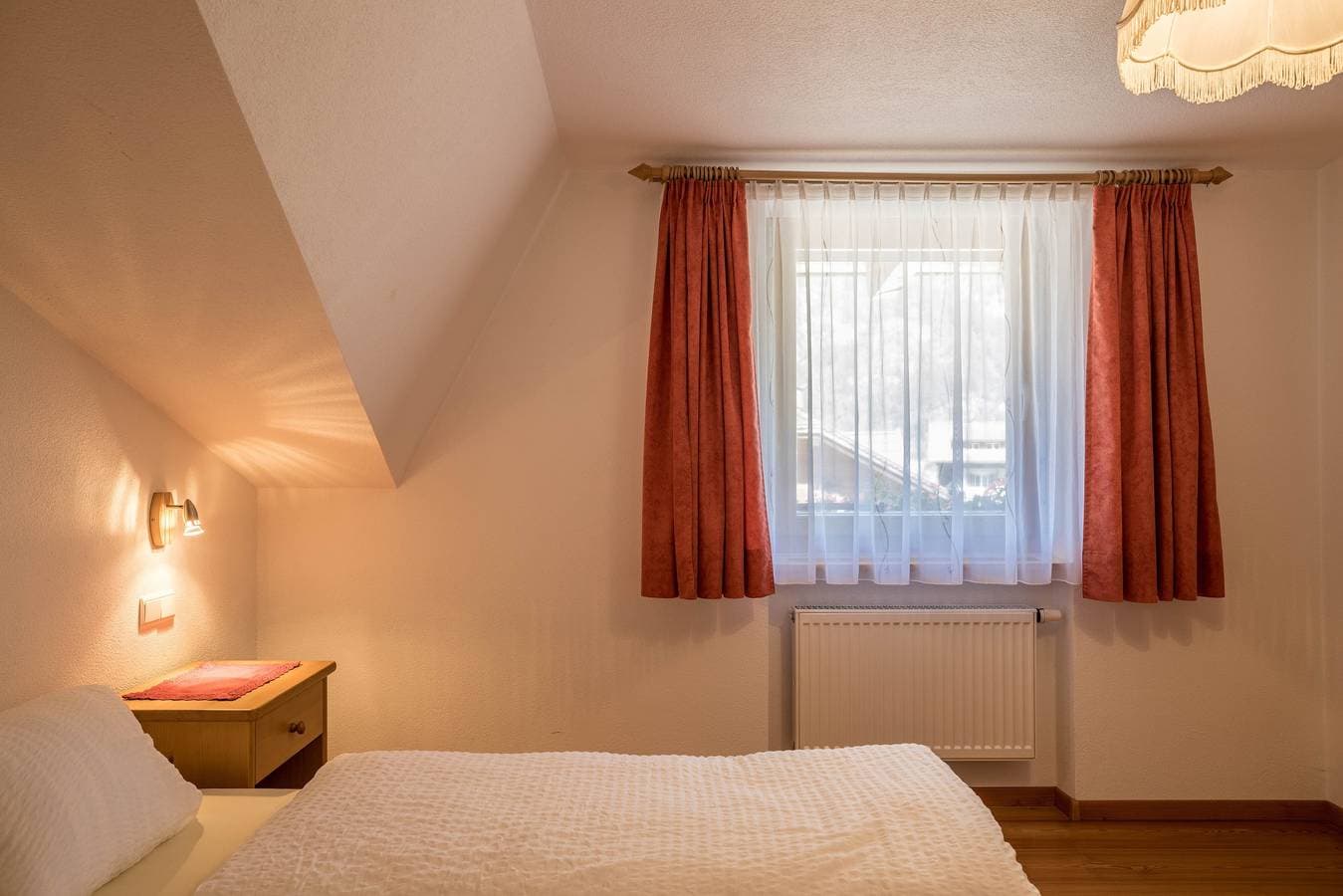Foto 7 von 19: Gemütliche Ferienwohnung "Kornblume - Mesnerhof" mit Bergblick, WLAN, Balkon & Garten