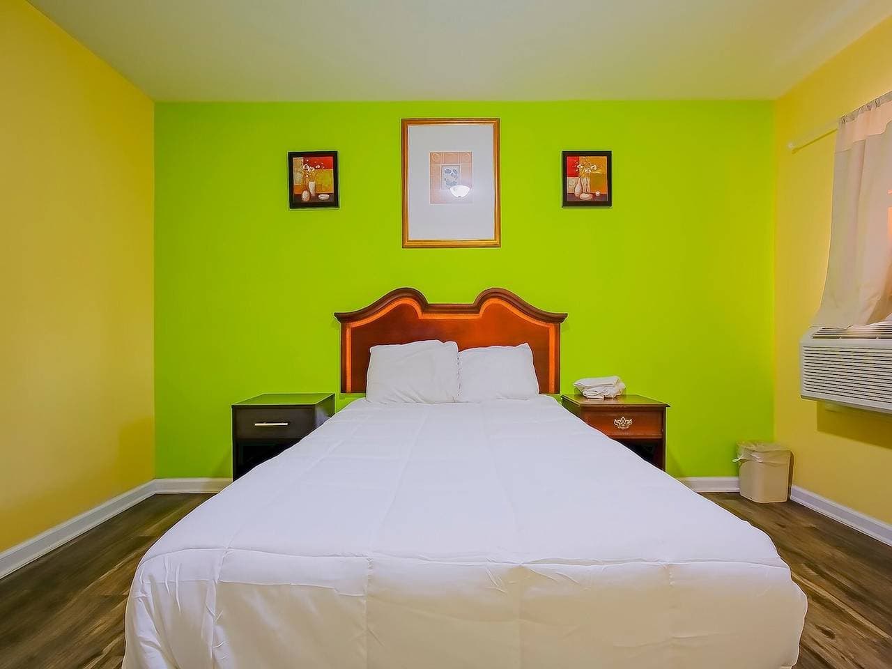 Foto 12 von 24: Kingsize-Bett | Nichtraucher