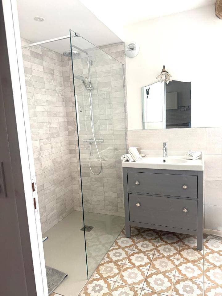 Foto 13 von 20: One-Bedroom Apartment
