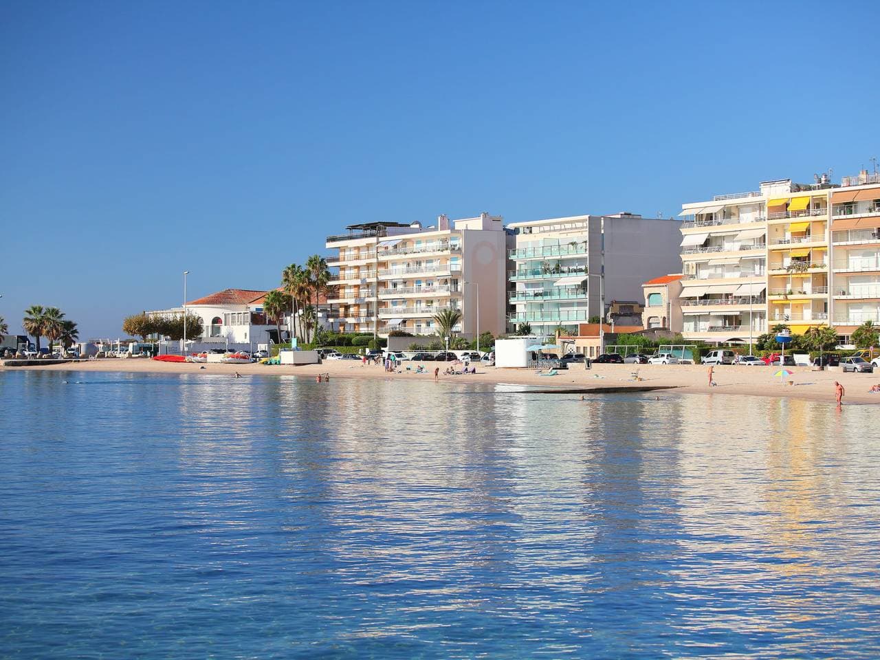 Foto 5 von 28: Cannes Bay