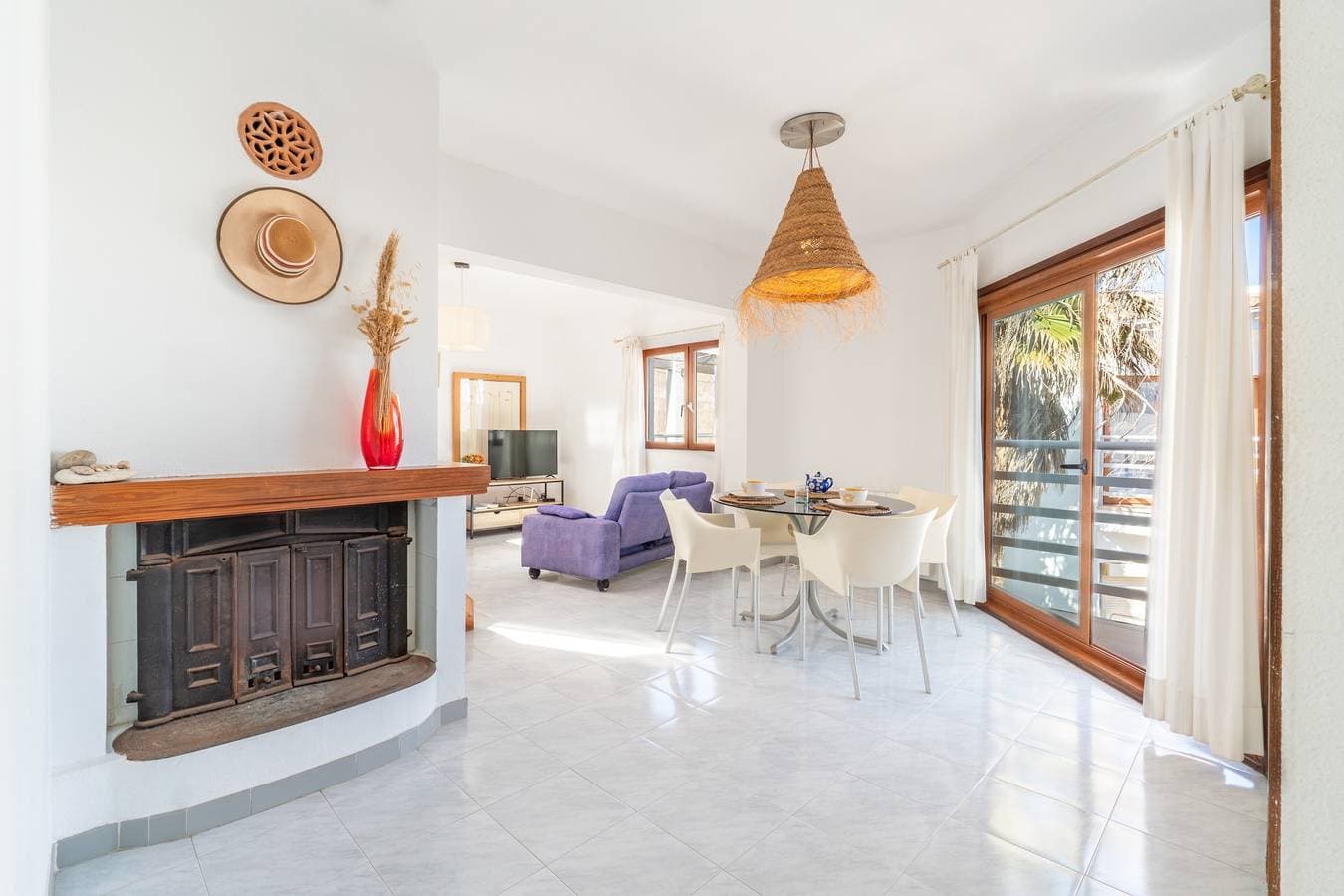 Foto 9 von 43: Ferienwohnung 'Miramar' mit Meer- und Bergblick, privater Terrasse und Wi-Fi