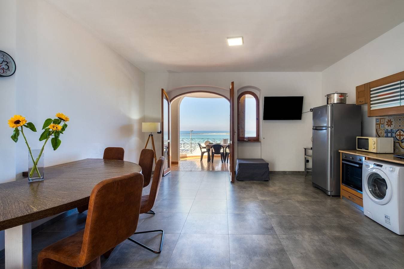 Foto 5 von 27: Ferienhaus 'Villa Gaudì - Güell' mit Meerblick, WLAN und Klimaanlage