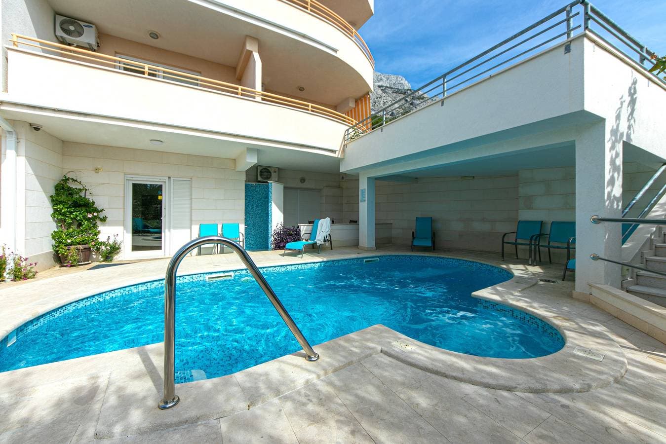 Foto 6 von 22: Studio Appartement mit Terrasse und Meerblick Brela, Makarska As-20066-a