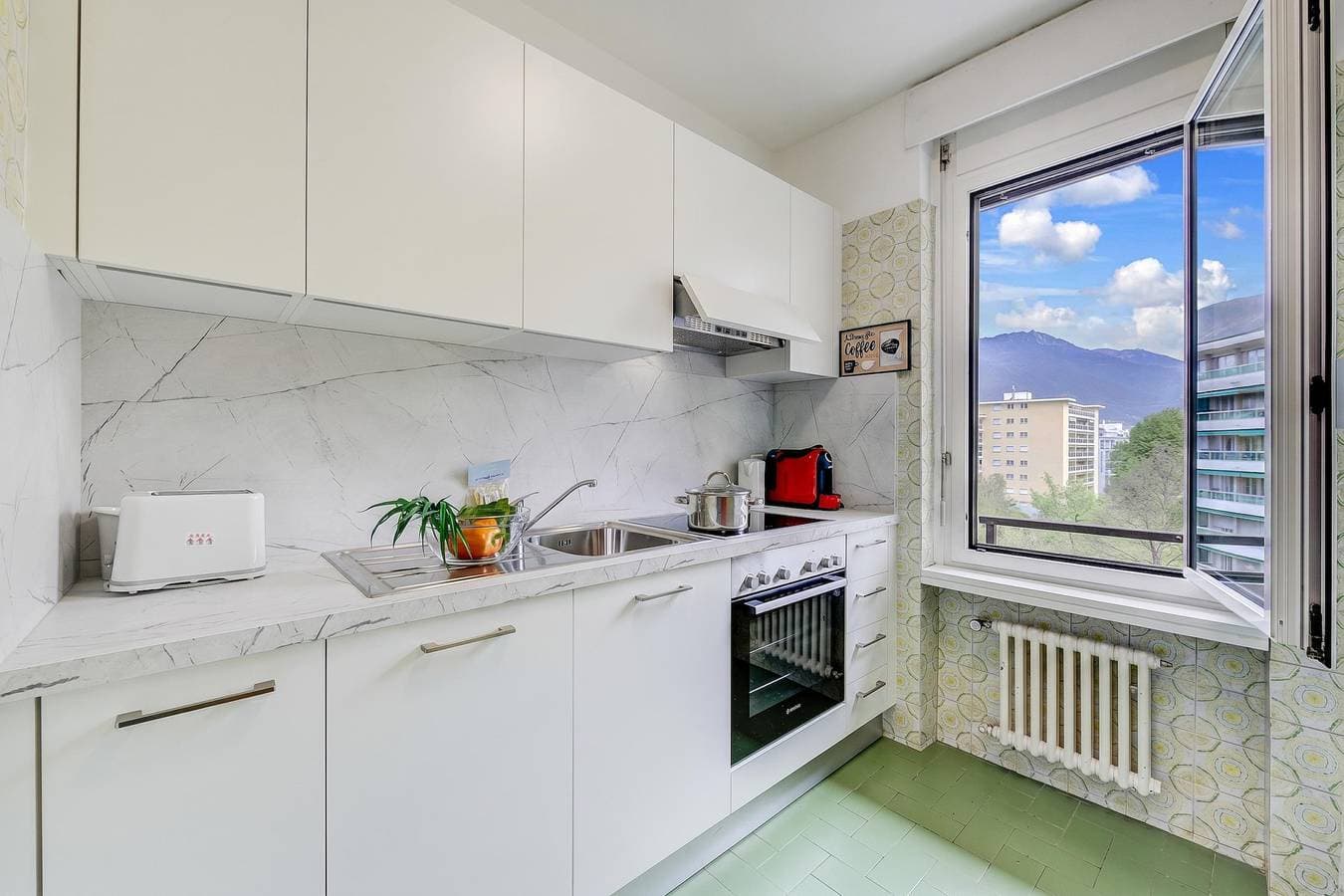 Foto 4 von 23: Lido Apartment Locarno with Balcony and Parking