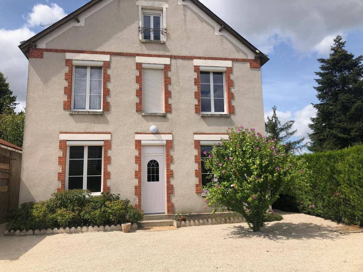 Foto 3 von 23: Three-Bedroom House