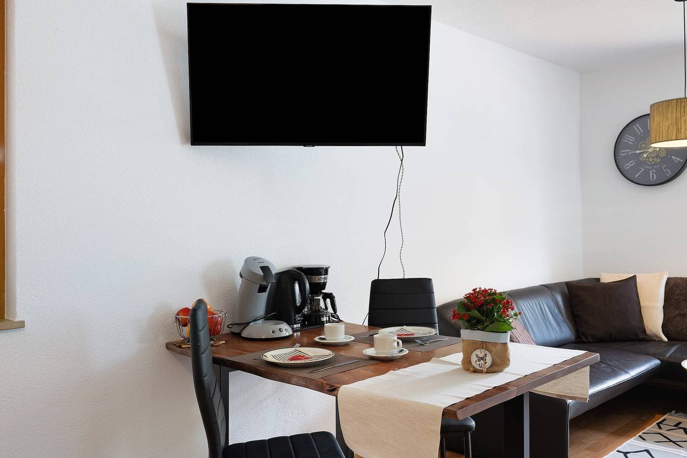 Foto 4 von 22: Ferienwohnung 'Wiff's Studio' mit Bergblick und Privatem Garten