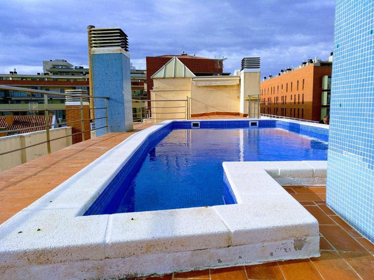 Piscina en Centro de Terrassa 1