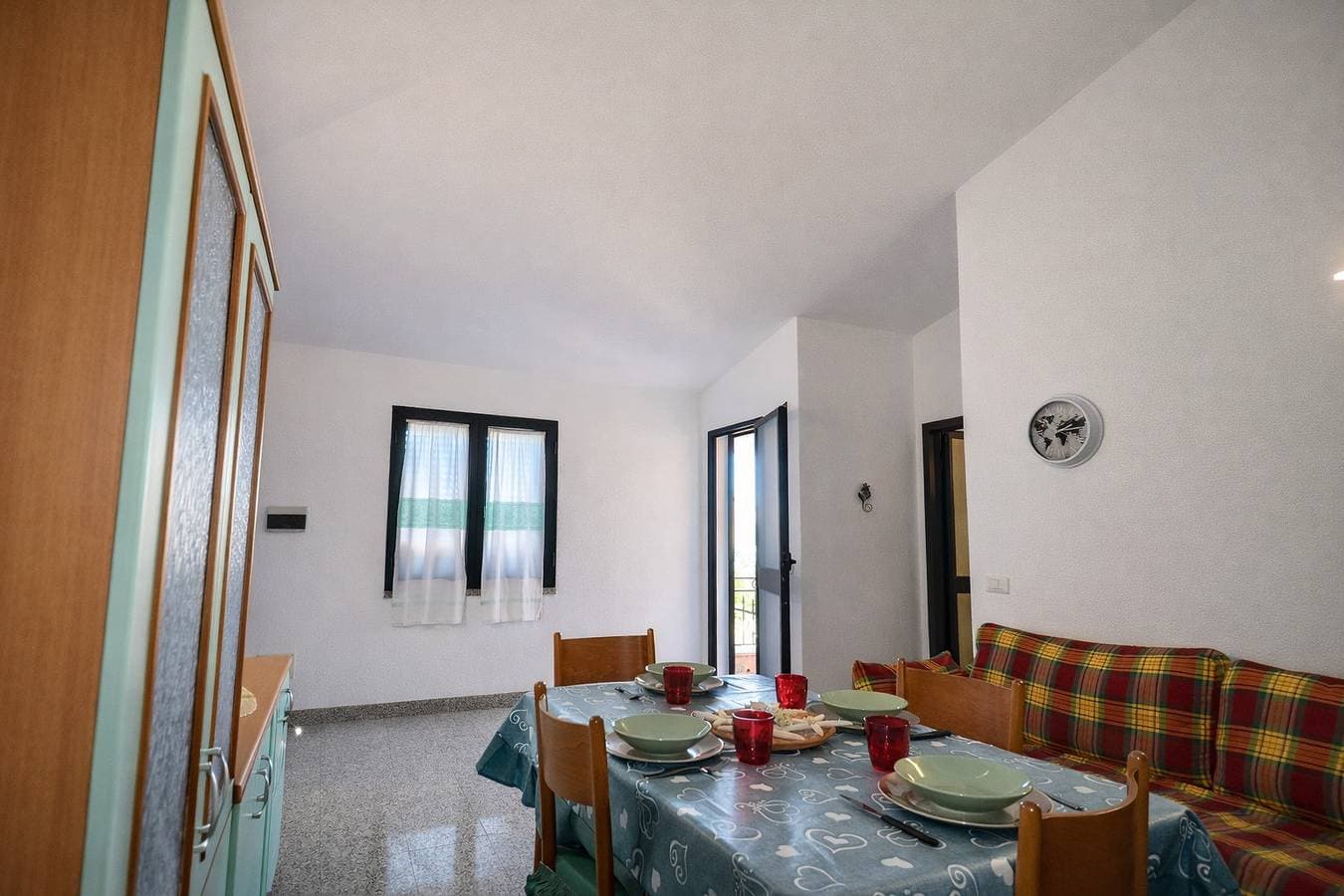 Foto 9 von 15: Appartamento Agrustos, Wifi, Ac (Casa Gai 02)