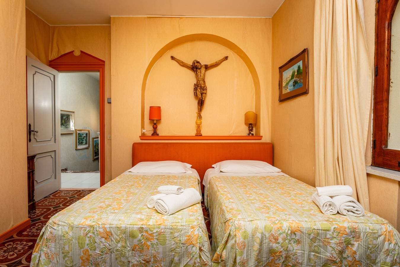 Foto 13 von 37: Villa 'Alkantara' mit Bergblick, Wi-Fi und Klimaanlage