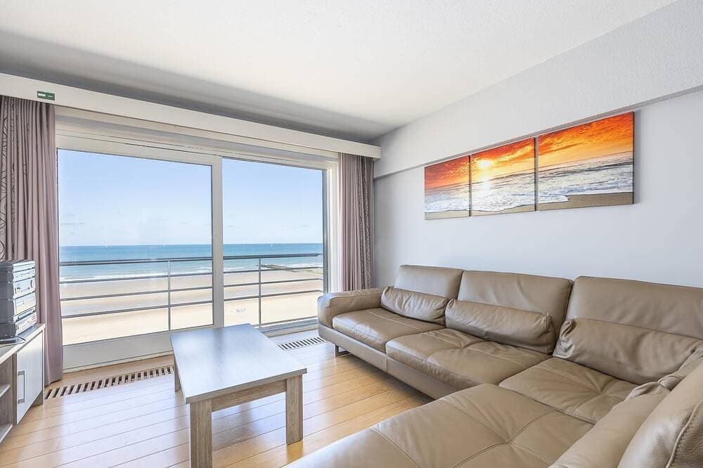 Charmantes Apartment mit Meerblick und Parkplatz 1