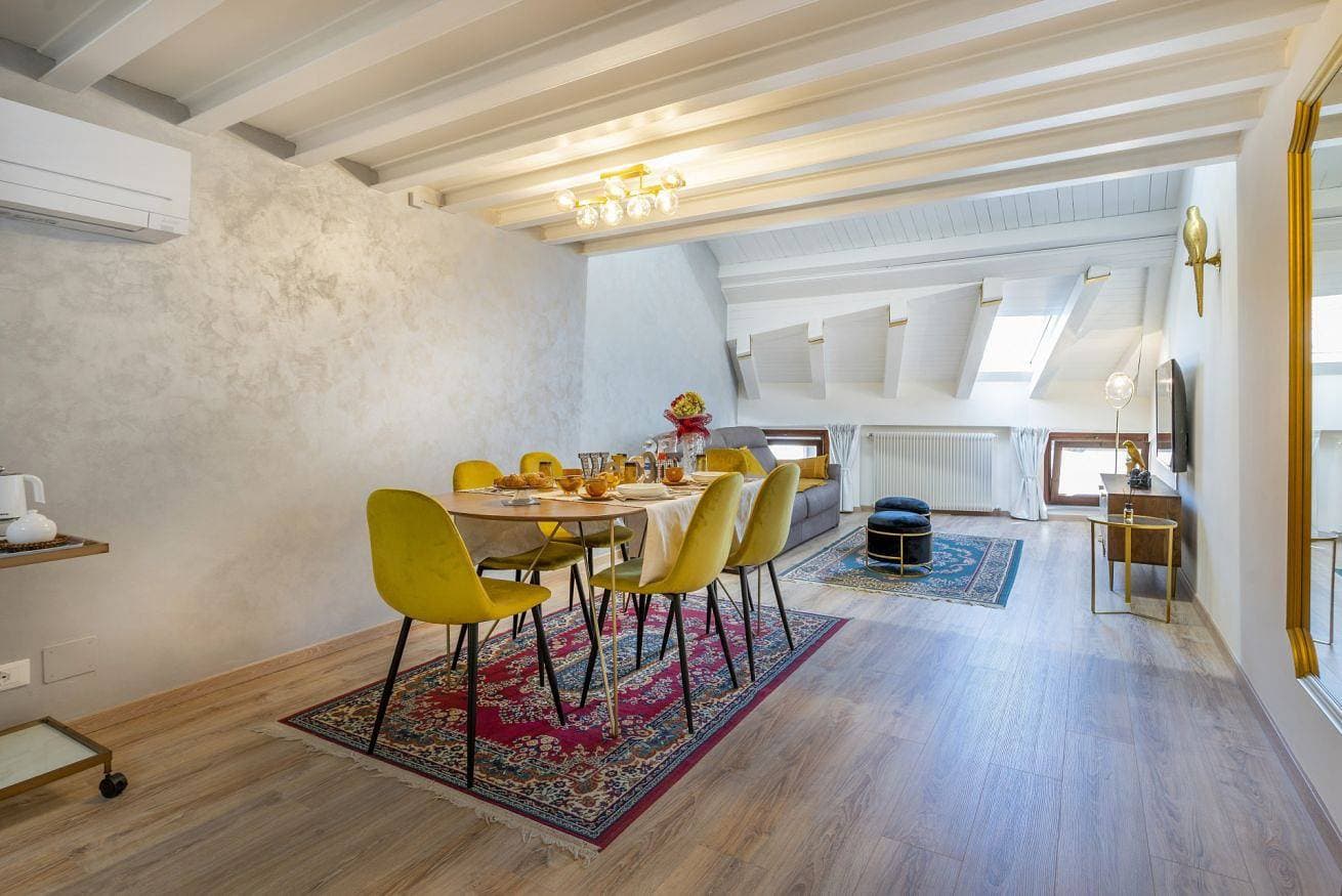 Foto 3 von 20: Ferienwohnung für 2 Personen mit Balkon/Terrasse