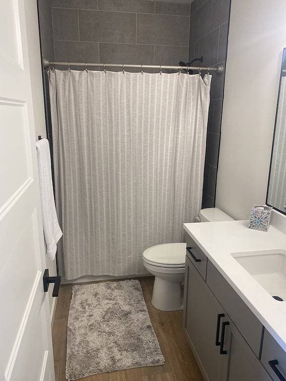 Foto 5 von 16: Clean, Comfortable, and Modern Cda Retreat inside Gated Community.