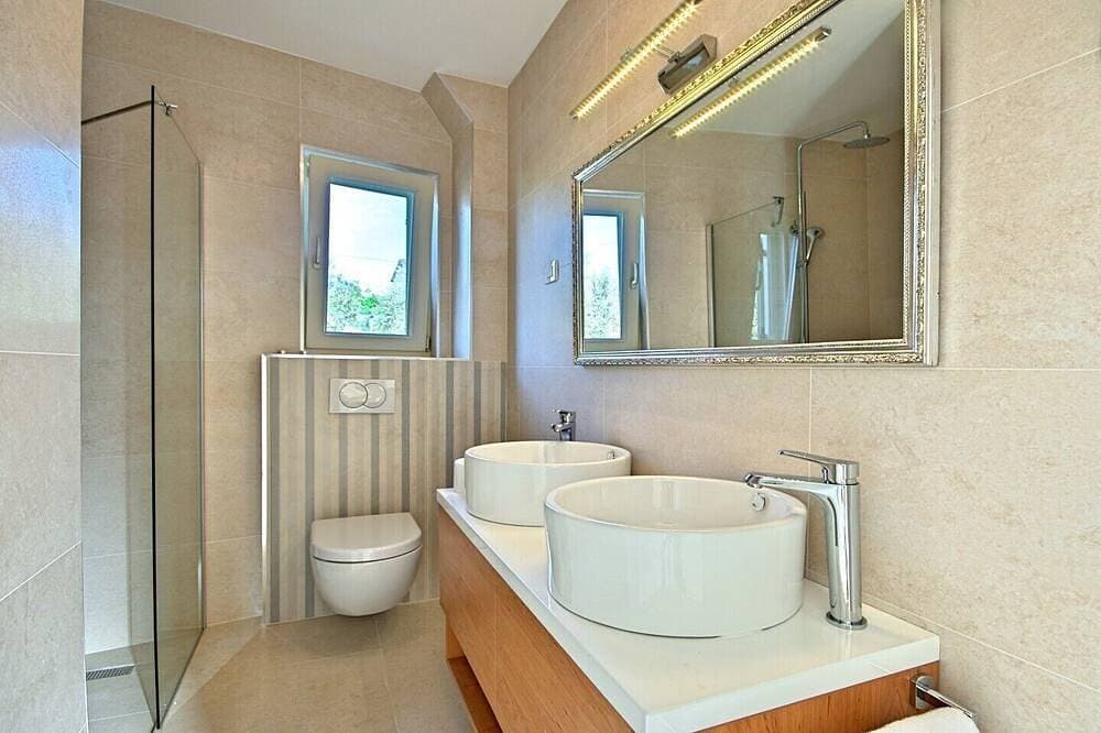 Foto 8 von 23: Vollständig umzäunt, privater Pool-beheizt, ruhig, modern, gemütlich, Meerblick