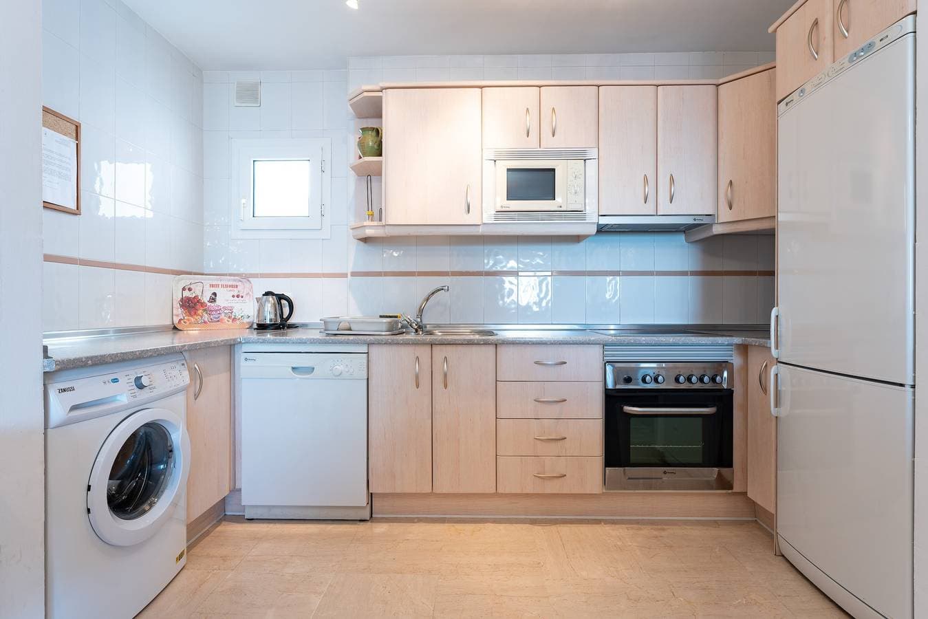 Foto 8 von 24: Ferienwohnung 'Sierra Mar Penthouse' mit Meerblick, WLAN und Klimaanlage