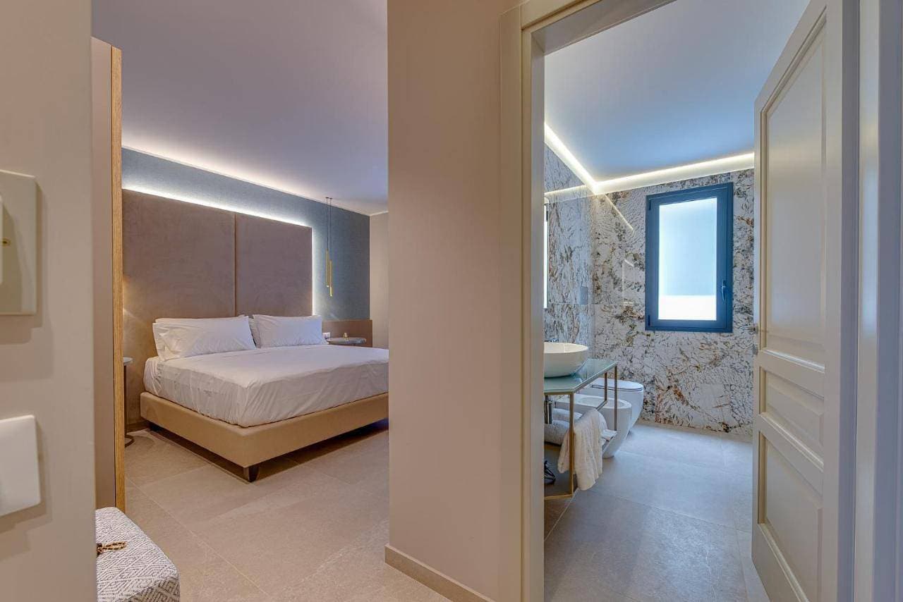 Foto 9 von 15: Double Room with Balcony