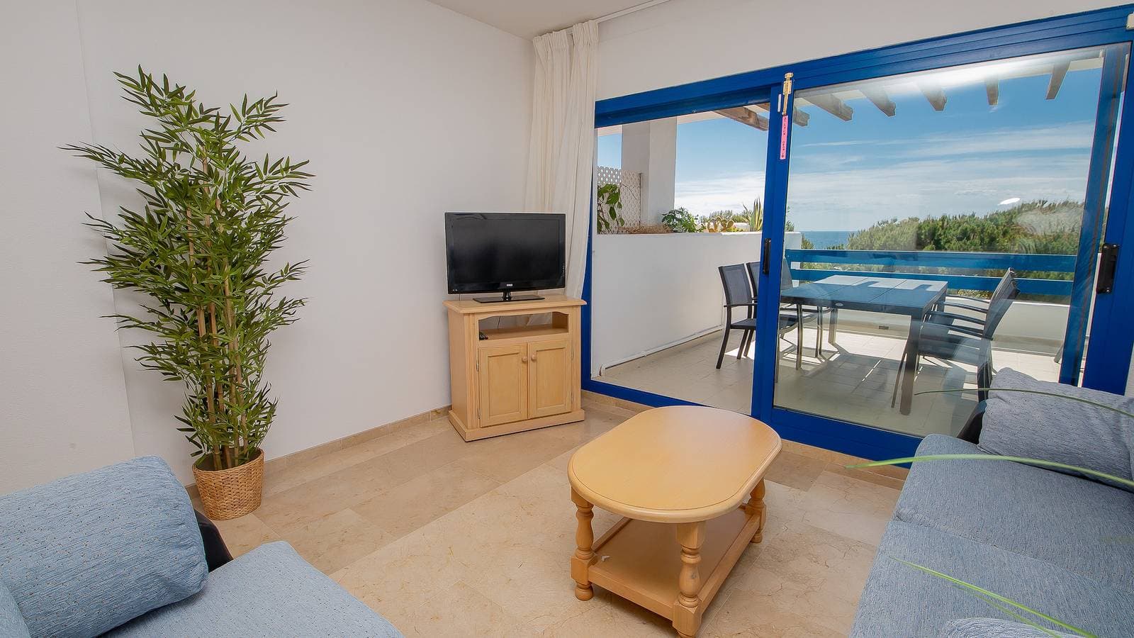 Foto 4 von 32: Duquesa Suites 305