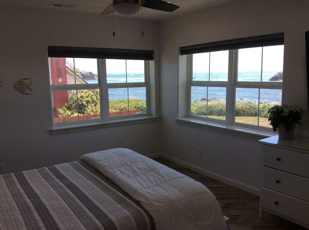 Foto 9 von 27: Ferienhaus am Meer Fantastische Aussicht auf den Ozean und den Leuchtturm Battery Point