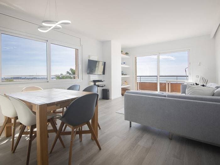 Foto 2 von 39: Ferienwohnung für 6 Personen mit Balkon