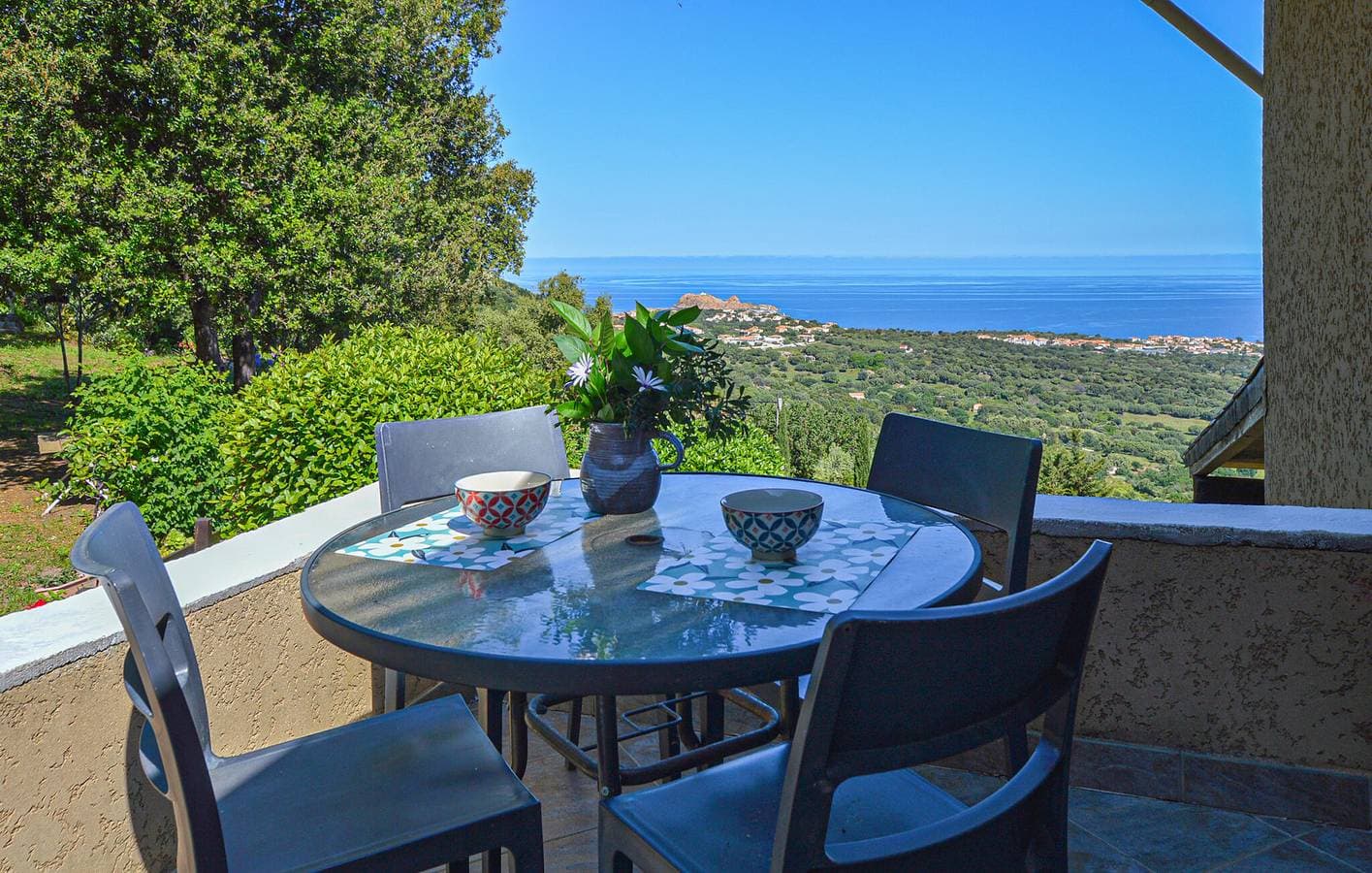 Foto 4 von 19: Apartment mit Meerblick, WLAN und Terrasse, 2,5 km von Plage Caruchettu entfernt