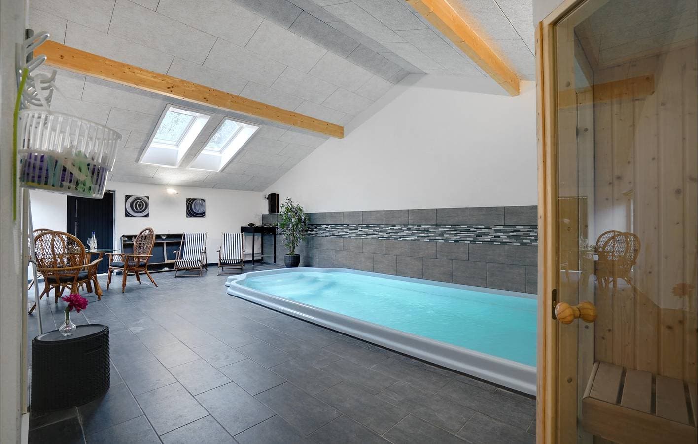 Foto 11 von 33: Ferienhaus für 8 Personen mit Pool