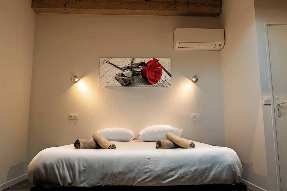 Foto 7 von 27: Villa Columbia: pool, hot tub and mountain views near Nice